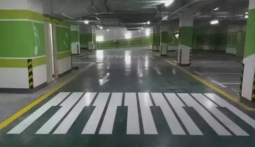 中江车位划线